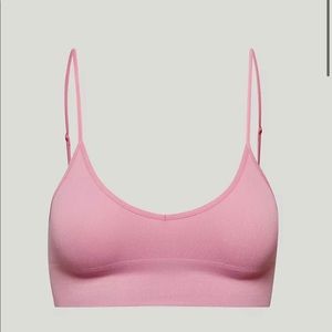 Aritzia Talula Seamless Bra top